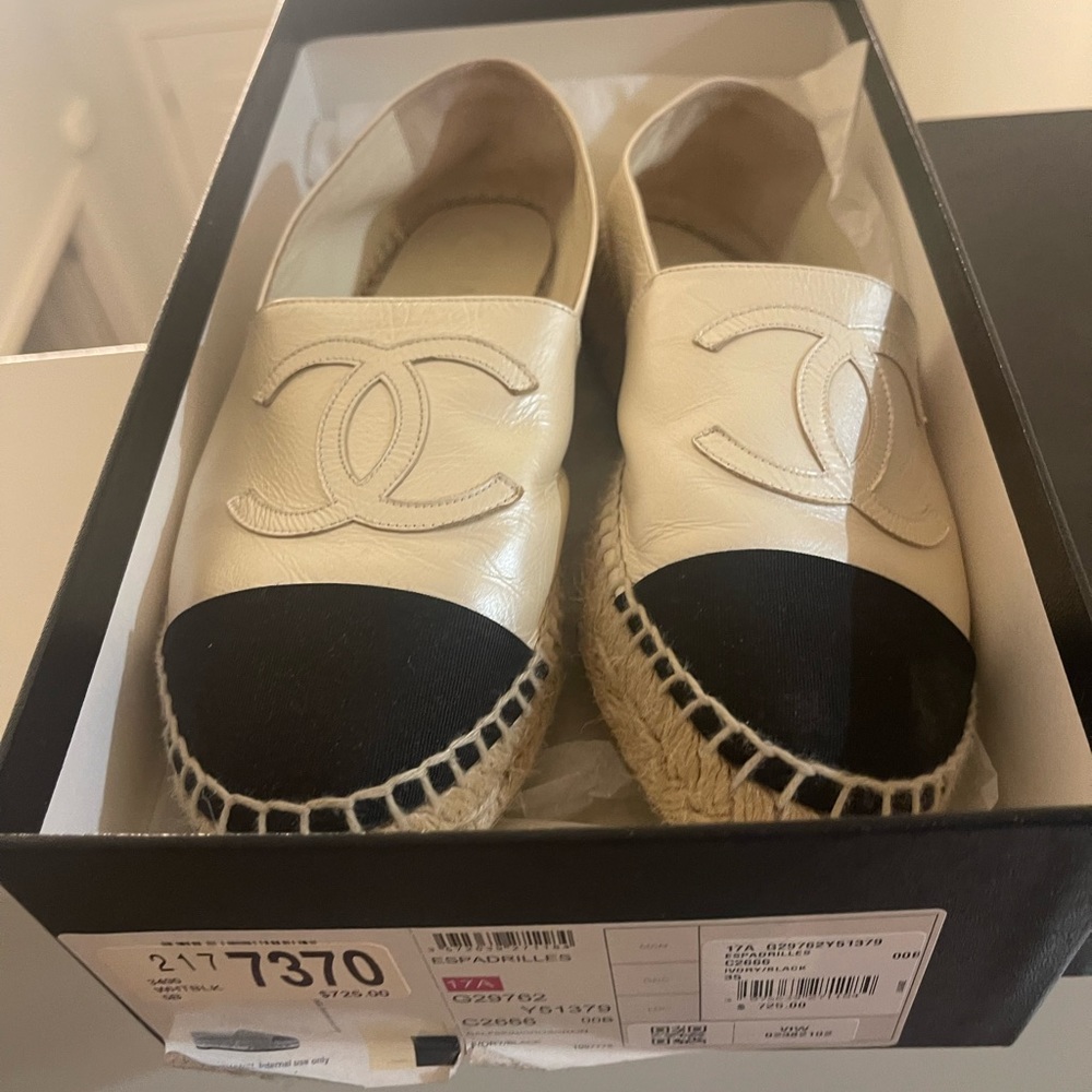 Chanel ESPADRILLES black/ivory size 35